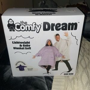 Comfy Dream Wearable Blanket (galaxy purple)